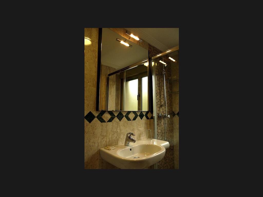 Hotel Lena Пола-де-Лена Номер фото